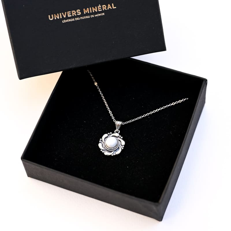 Collier avec Pierre de Lune