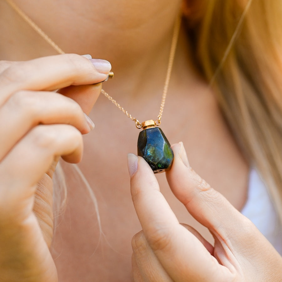 Collier Labradorite "Pendentif Fiole"