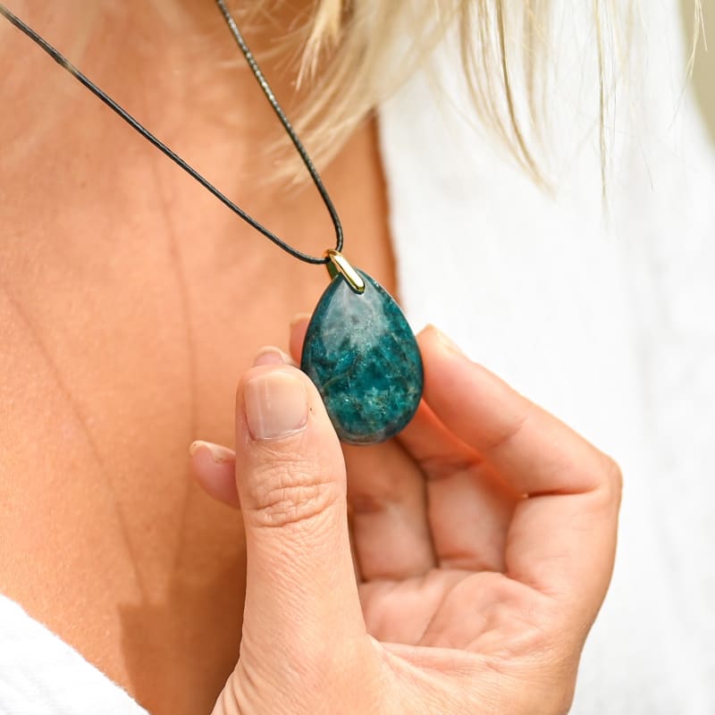 pendentif-apatite-bleue-grossiste-pierre-naturelle