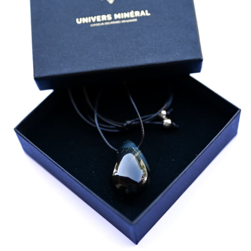 pendentif-oeil-de-faucon-grossiste-bijoux-pierres-naturelles