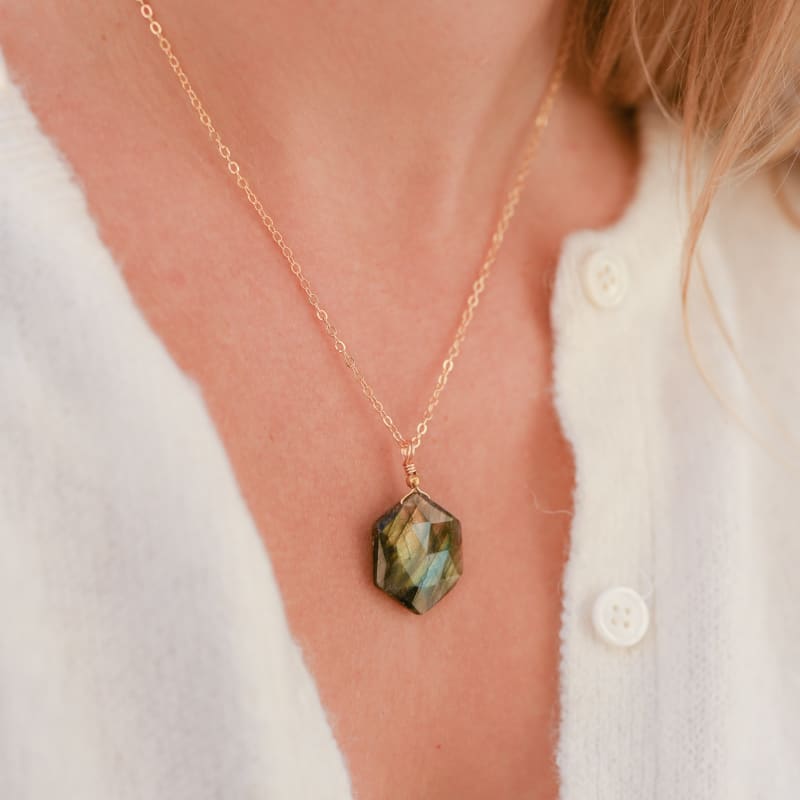 Collier labradorite sacré | Grossiste Pierre Naturelle